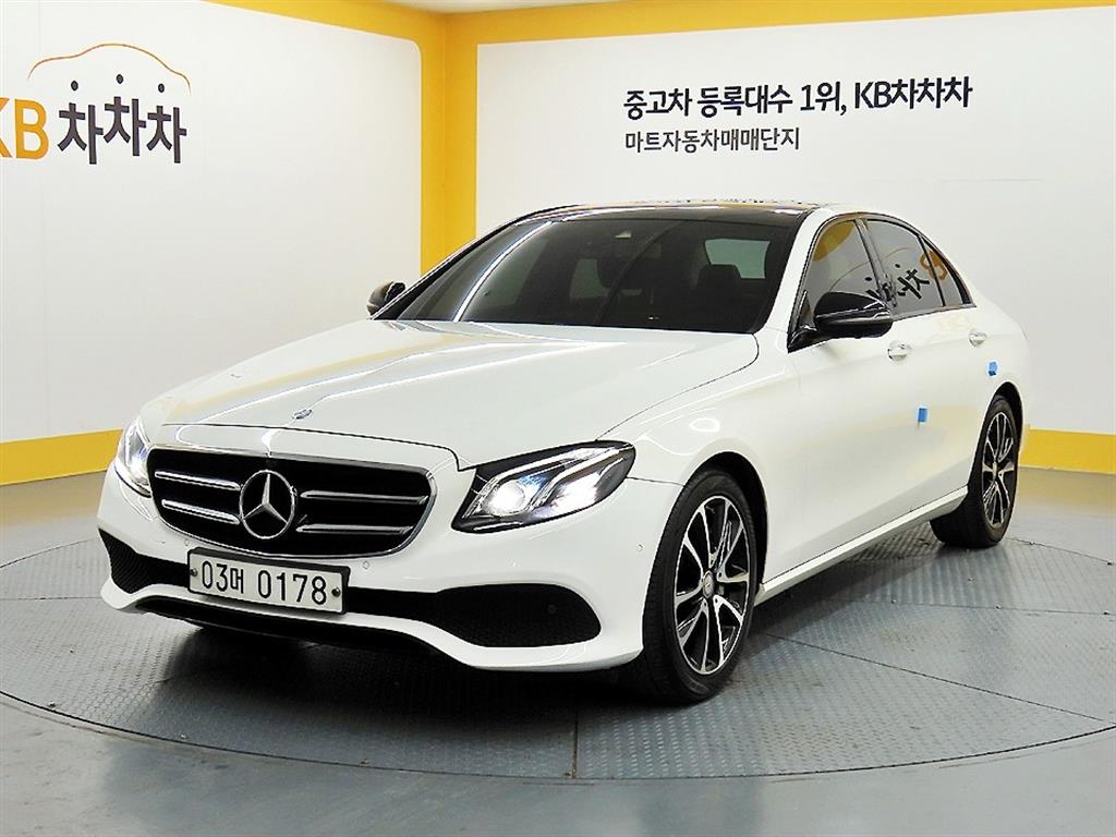 벤츠 E클래스(5세대) E300 아방가르드 나이트팩 - 이미지 14