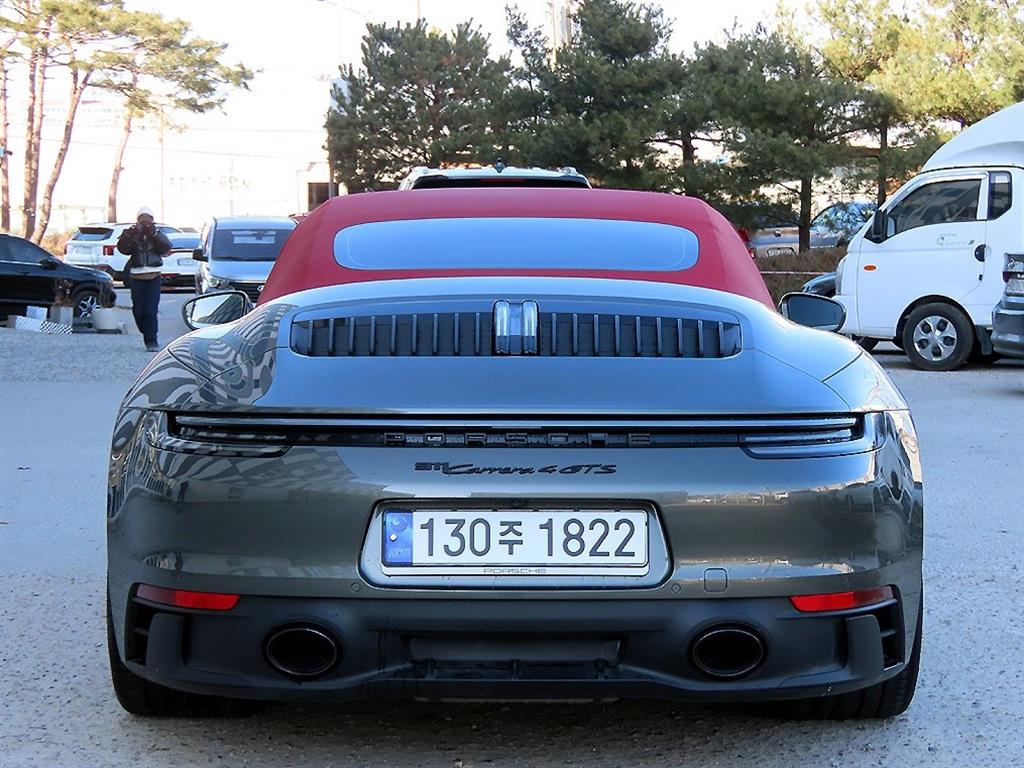 포르쉐 911(992) 카레라 4 카브리올레 GTS - 이미지 3