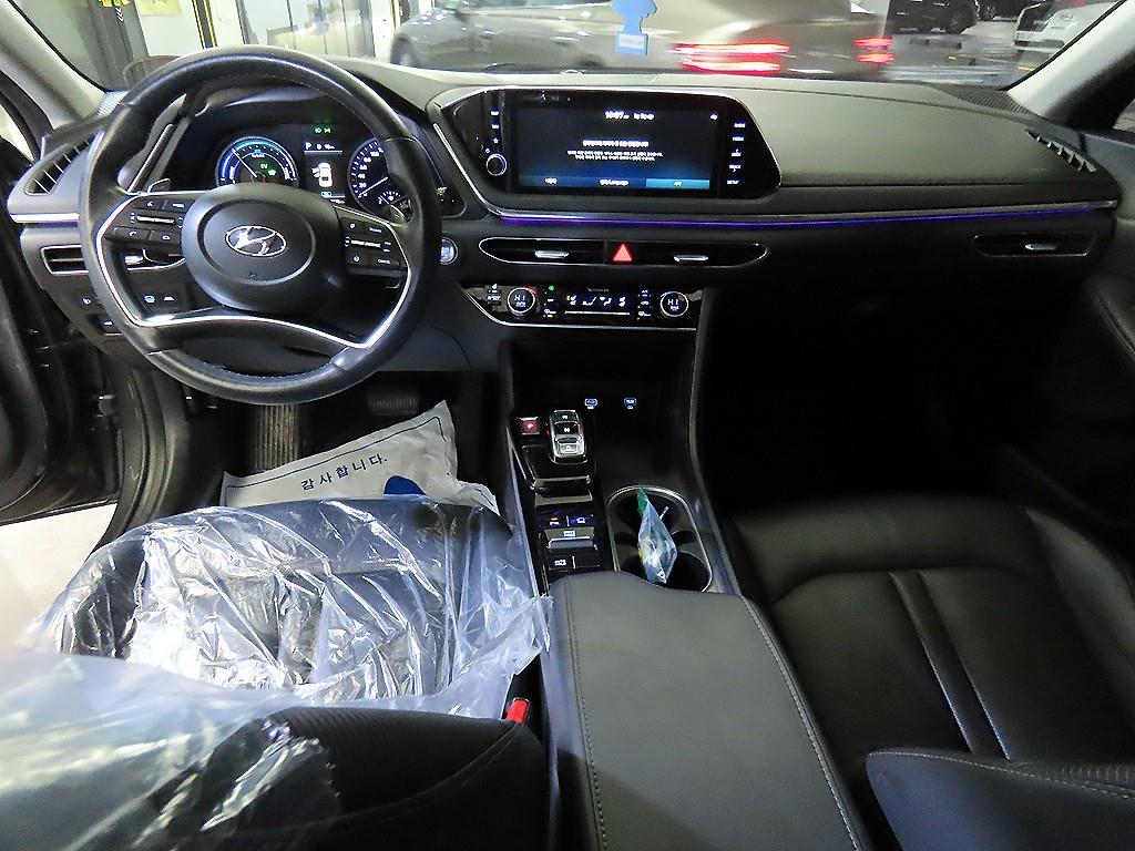 현대 쏘나타(DN8) 하이브리드 2.0 HEV 프리미엄 플러스 - 이미지 14