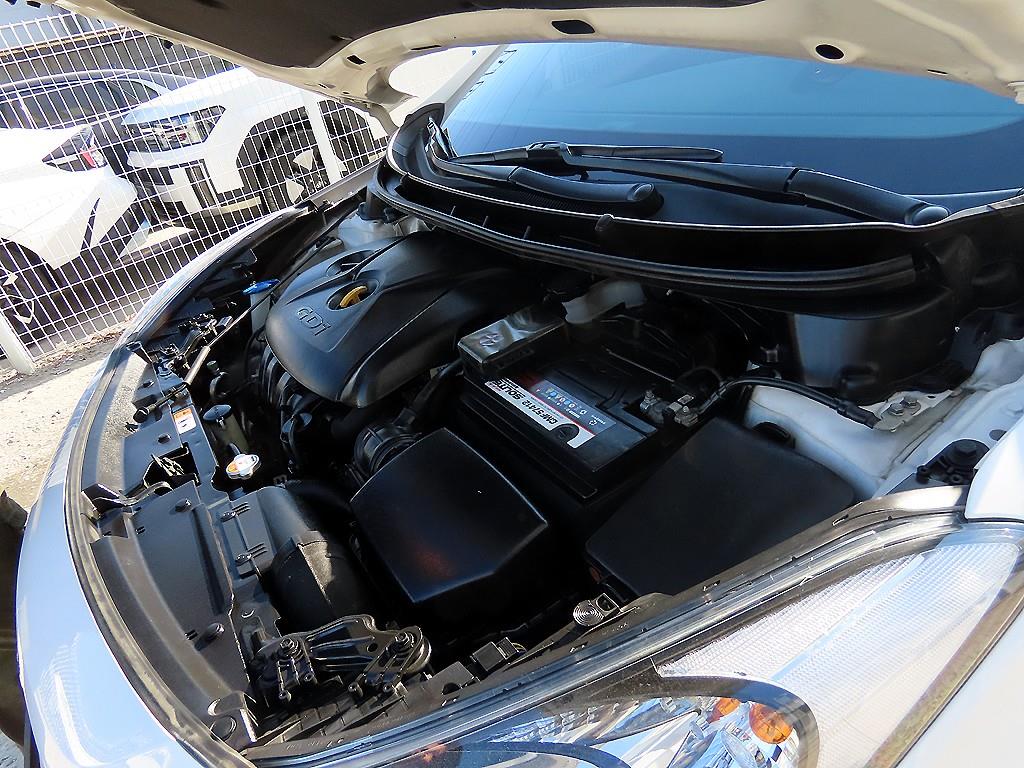 현대 더 뉴i30 2.0 GDi D스펙 - 이미지 5