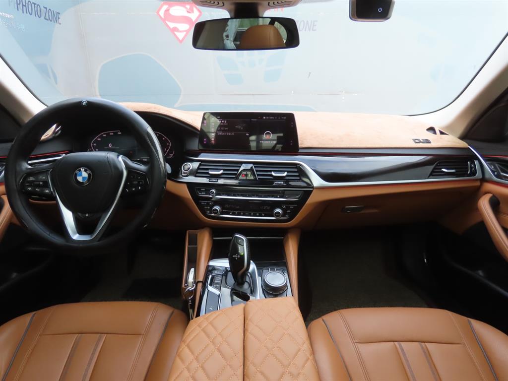 BMW 5시리즈(7세대) 520i 럭셔리 - 이미지 20