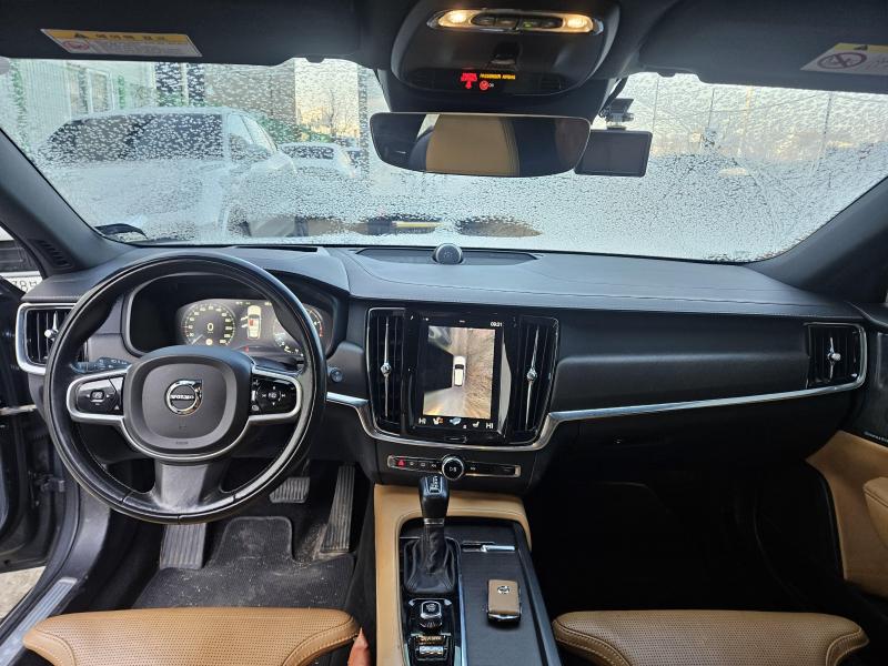 볼보 V90 크로스컨트리 2.0 T5 AWD 프로 - 이미지 5