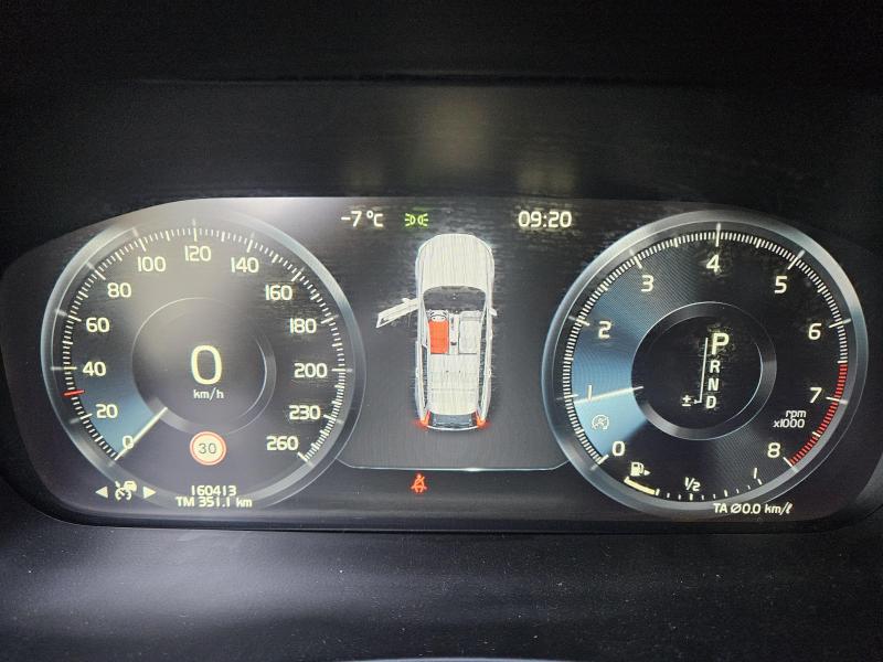 볼보 V90 크로스컨트리 2.0 T5 AWD 프로 - 이미지 10