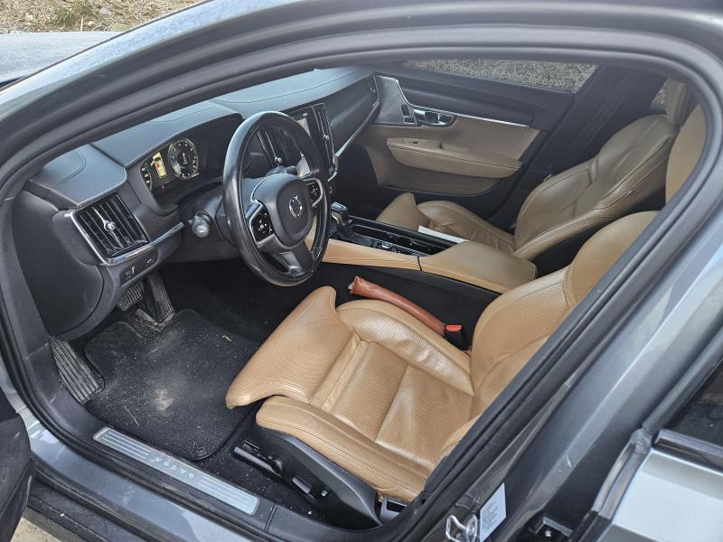 볼보 V90 크로스컨트리 2.0 T5 AWD 프로 - 이미지 6