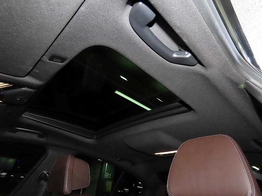 BMW 5시리즈(7세대) 530i xDrive M 스포츠팩 - 이미지 7