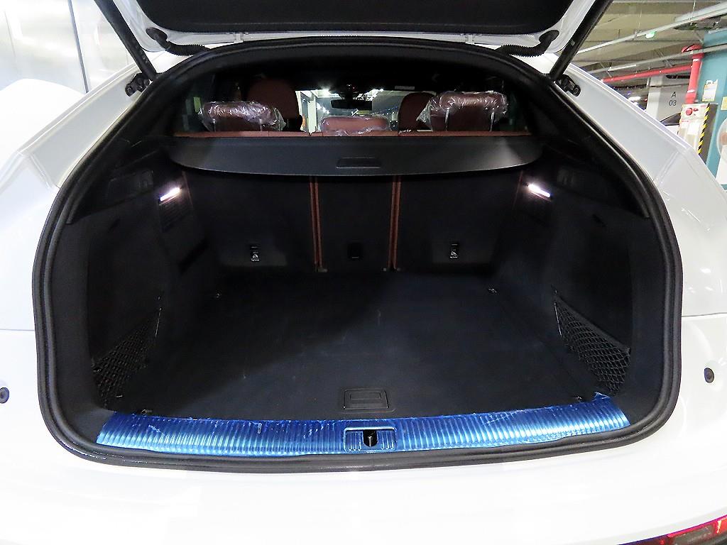 아우디 Q5(2세대) 40 TDI 콰트로 스포트백 프리미엄 - 이미지 11