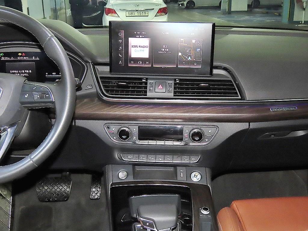아우디 Q5(2세대) 40 TDI 콰트로 스포트백 프리미엄 - 이미지 18