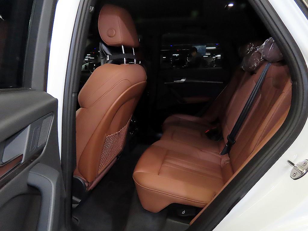 아우디 Q5(2세대) 40 TDI 콰트로 스포트백 프리미엄 - 이미지 6