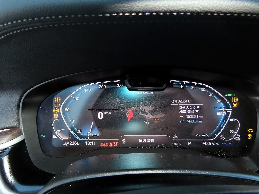 BMW 5시리즈(7세대) 530e 럭셔리 - 이미지 6