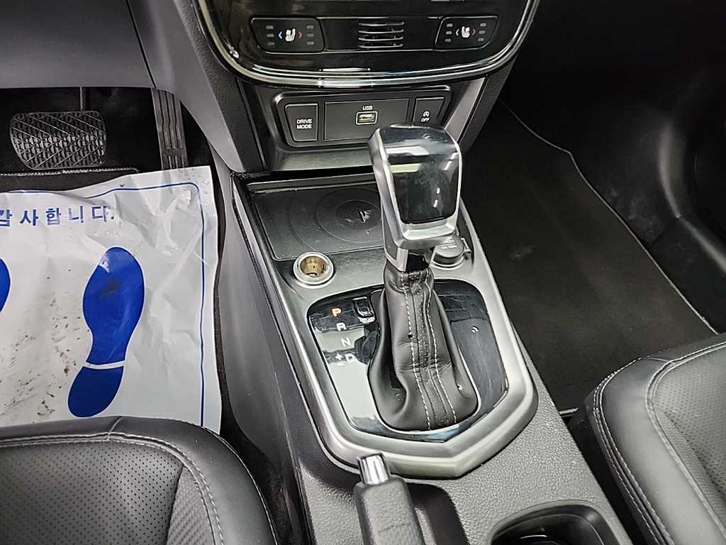 KG모빌리티(쌍용) 뉴 티볼리 에어 1.5 가솔린 터보 업비트 - 이미지 3