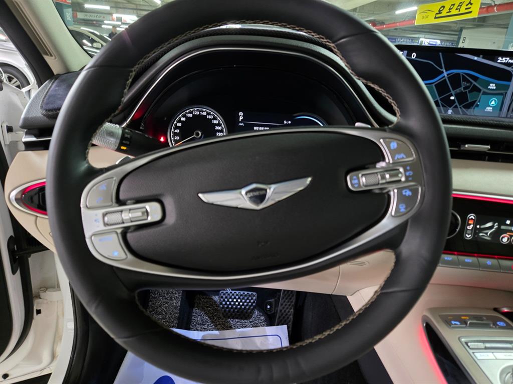 제네시스 GV70 2.5T AWD 기본형 - 이미지 4