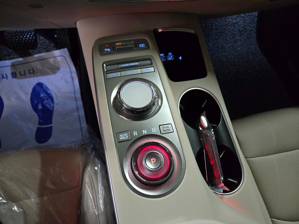제네시스 GV70 2.5T AWD 기본형 - 이미지 16