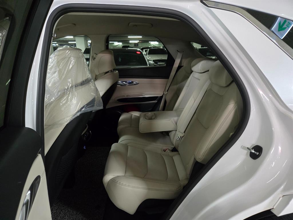 제네시스 GV70 2.5T AWD 기본형 - 이미지 12