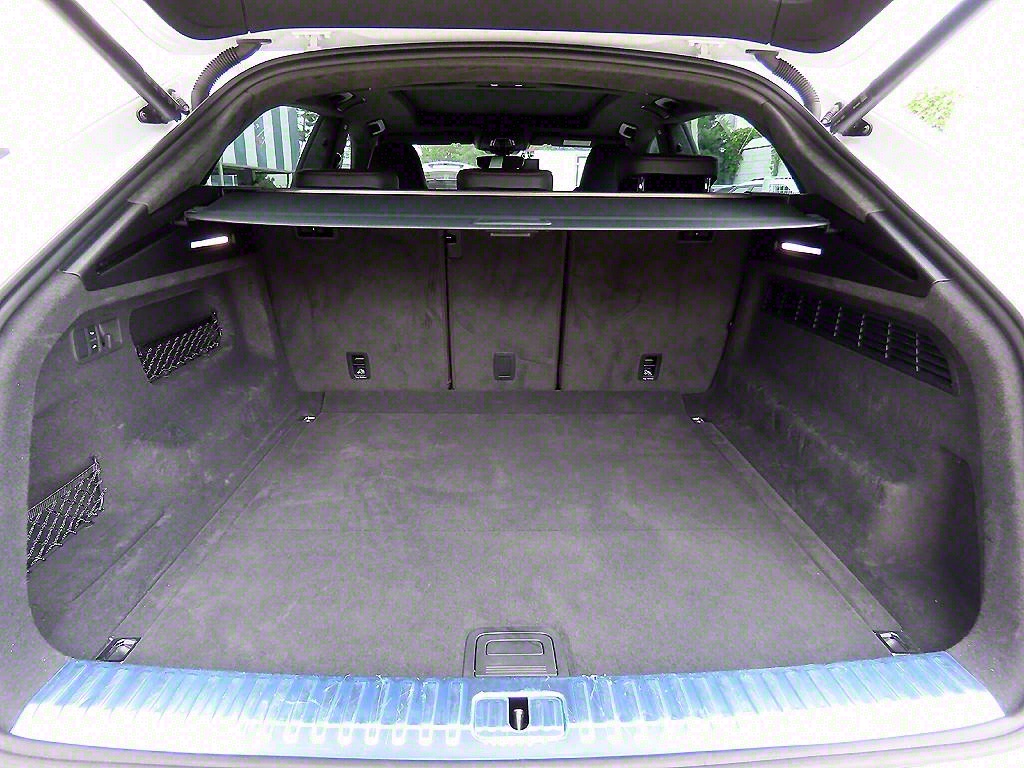 아우디 RS Q8 4.0 TFSI 콰트로 - 이미지 3