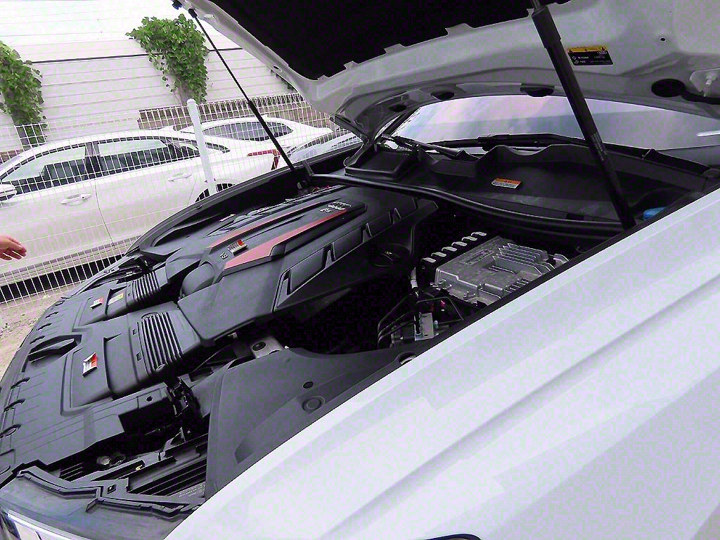 아우디 RS Q8 4.0 TFSI 콰트로 - 이미지 9