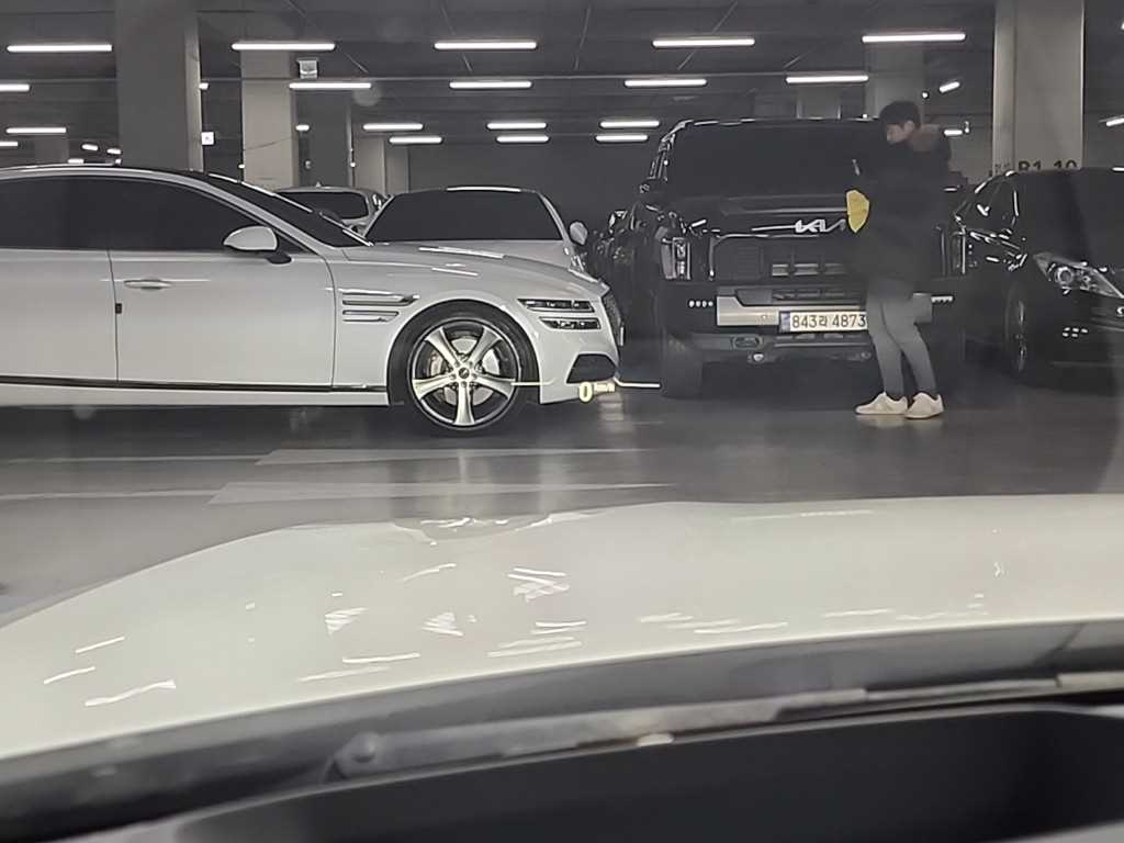 BMW Z4(3세대) 20i sDrive M 스포츠팩 - 이미지 12