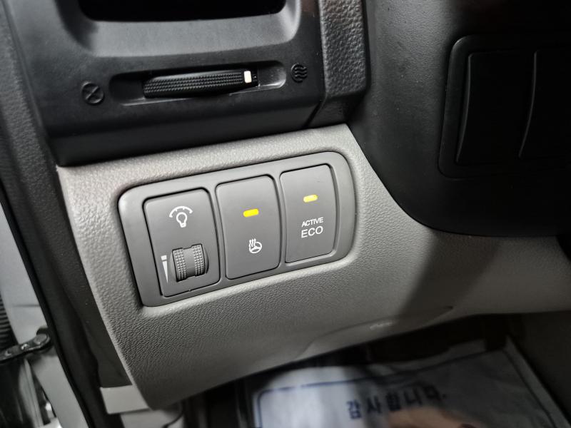 기아 카니발 R 9인승 디젤 GLX 최고급형 - 이미지 2