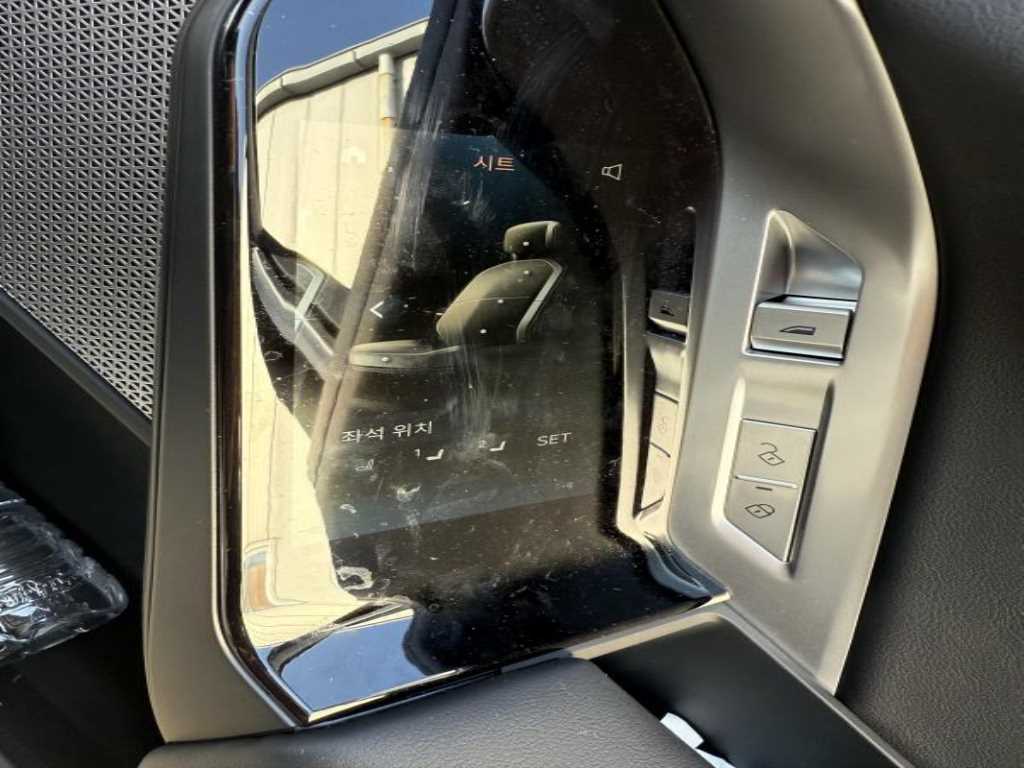 BMW 7시리즈(7세대) 740d xDrive M 스포츠 - 이미지 10