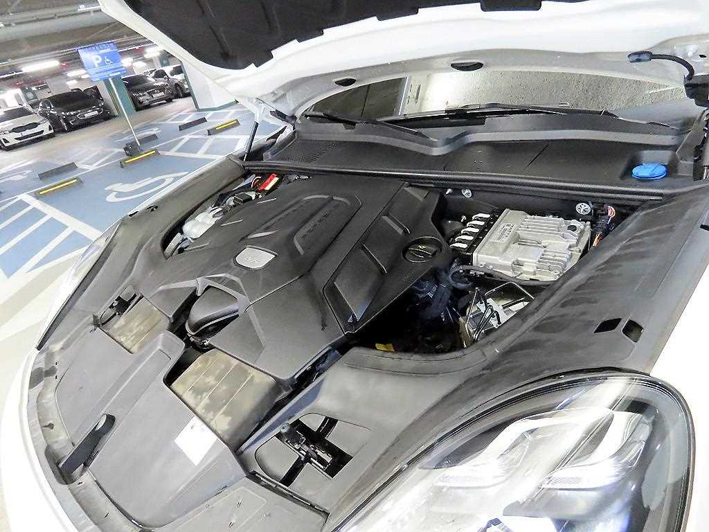 포르쉐 카이엔(3세대) 3.0 V6 - 이미지 13