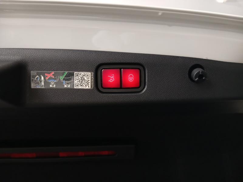 벤츠 E클래스(6세대) E300 4매틱 AMG 라인 - 이미지 7