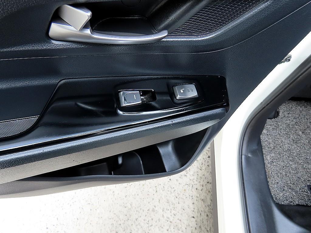 KG모빌리티(쌍용) 올 뉴코란도 1.5 가솔린 2WD C5 - 이미지 4