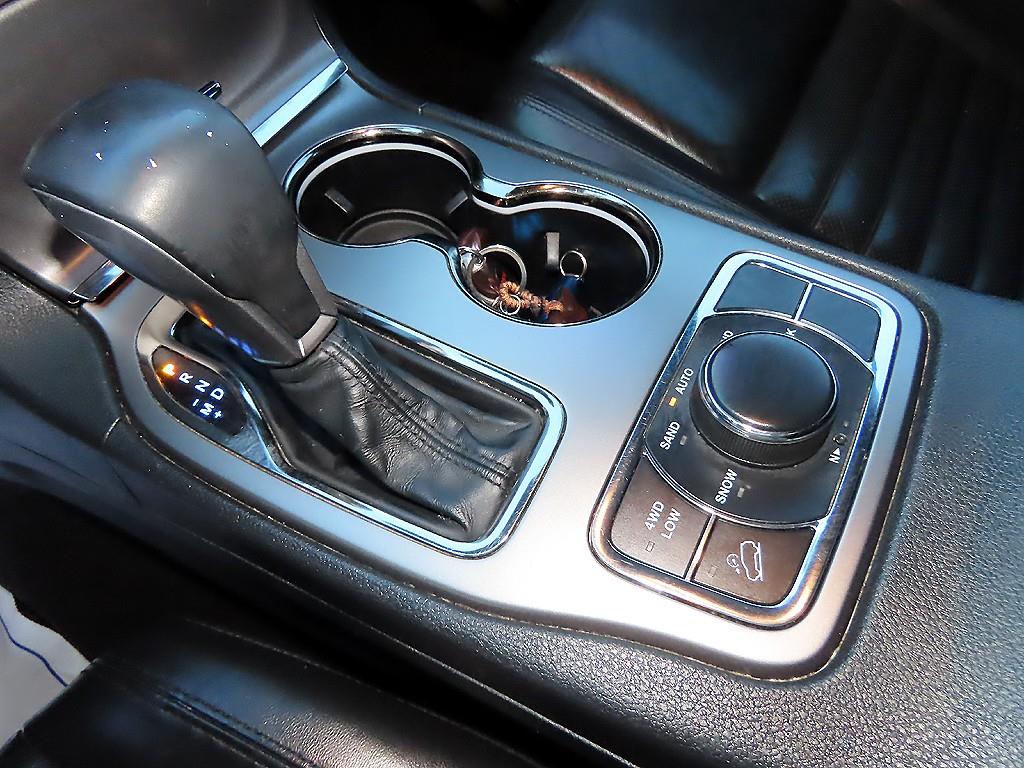 지프 그랜드 체로키(WK2) 3.6 V6 - 이미지 6