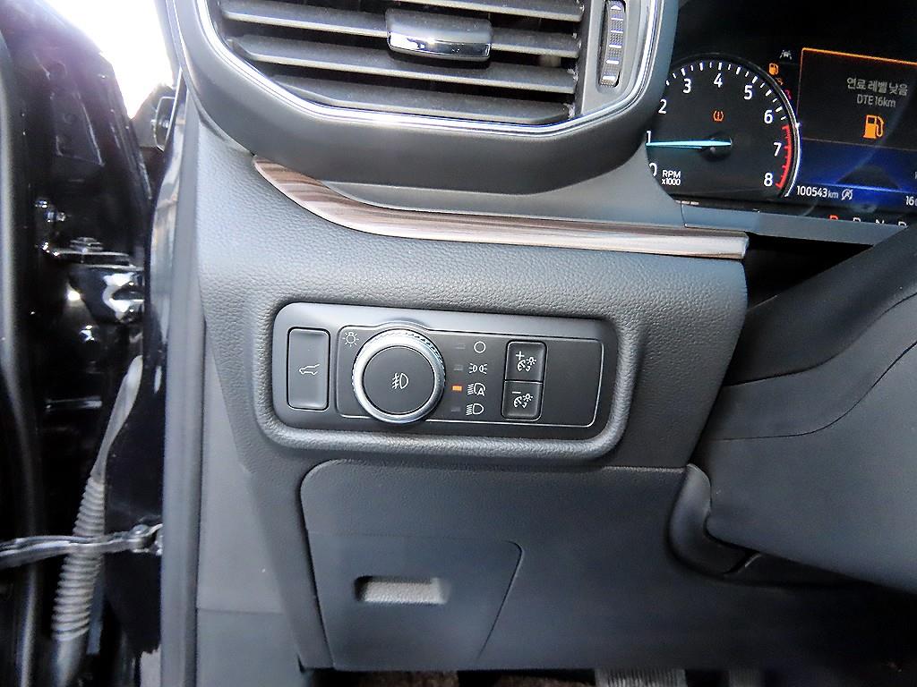 포드 익스플로러(6세대) 2.3 AWD 리미티드 - 이미지 8