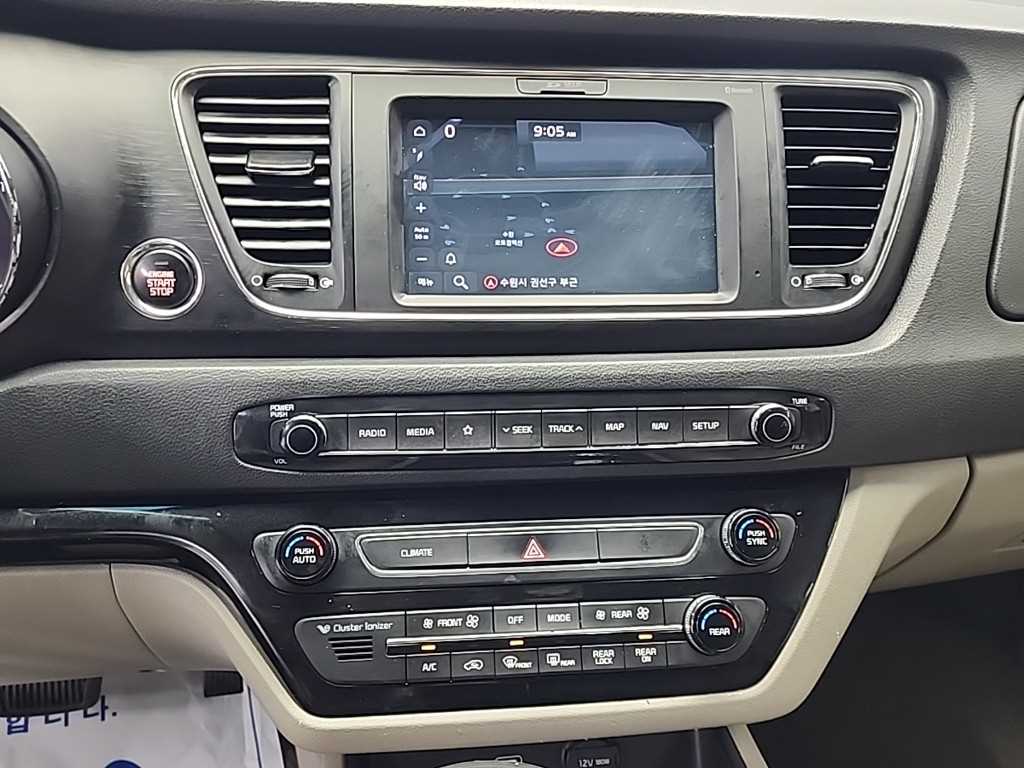 기아 더 뉴카니발 9인승 디젤 럭셔리 - 이미지 10