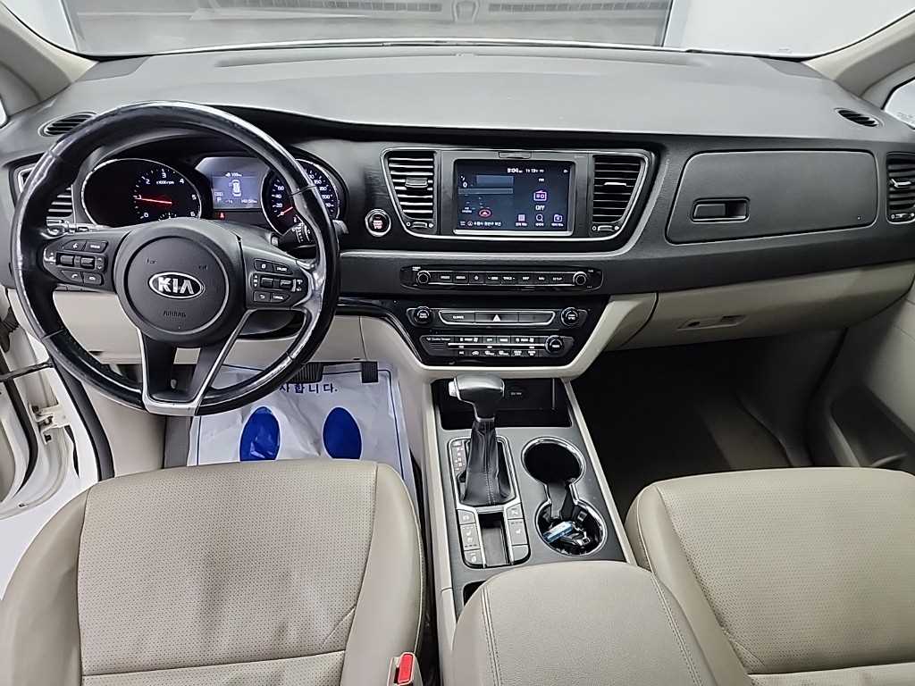 기아 더 뉴카니발 9인승 디젤 럭셔리 - 이미지 6