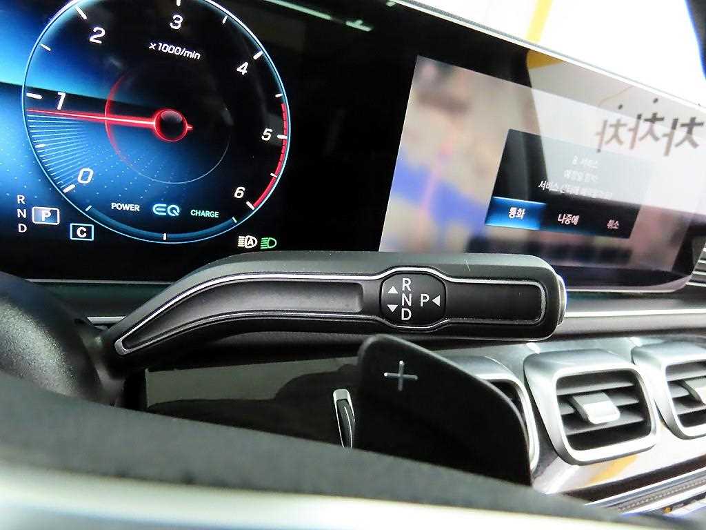 벤츠 GLE클래스(4세대) GLE 300d 4매틱 - 이미지 9