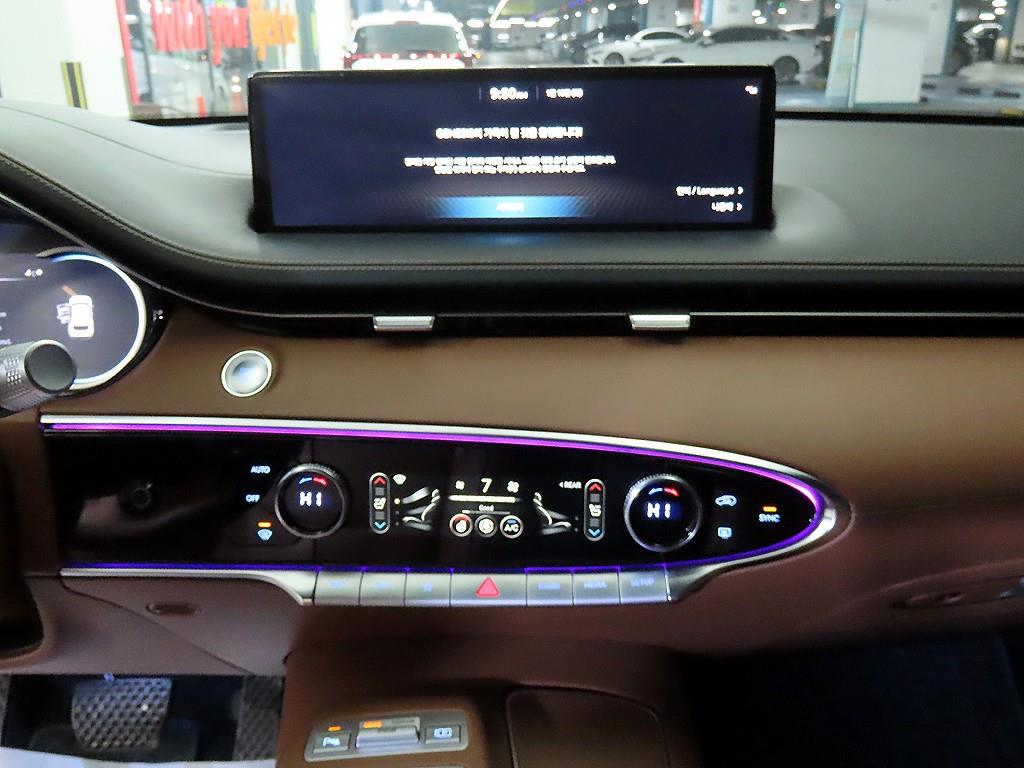 제네시스 GV70 2.5T AWD 기본형 - 이미지 9