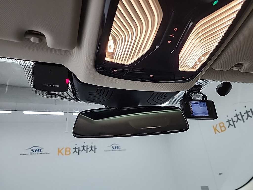 BMW 5시리즈(7세대) 520d 럭셔리 라인스페셜 - 이미지 16