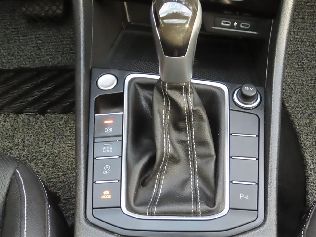 폭스바겐 제타(7세대) 1.5 TSI 프레스티지 - 이미지 5