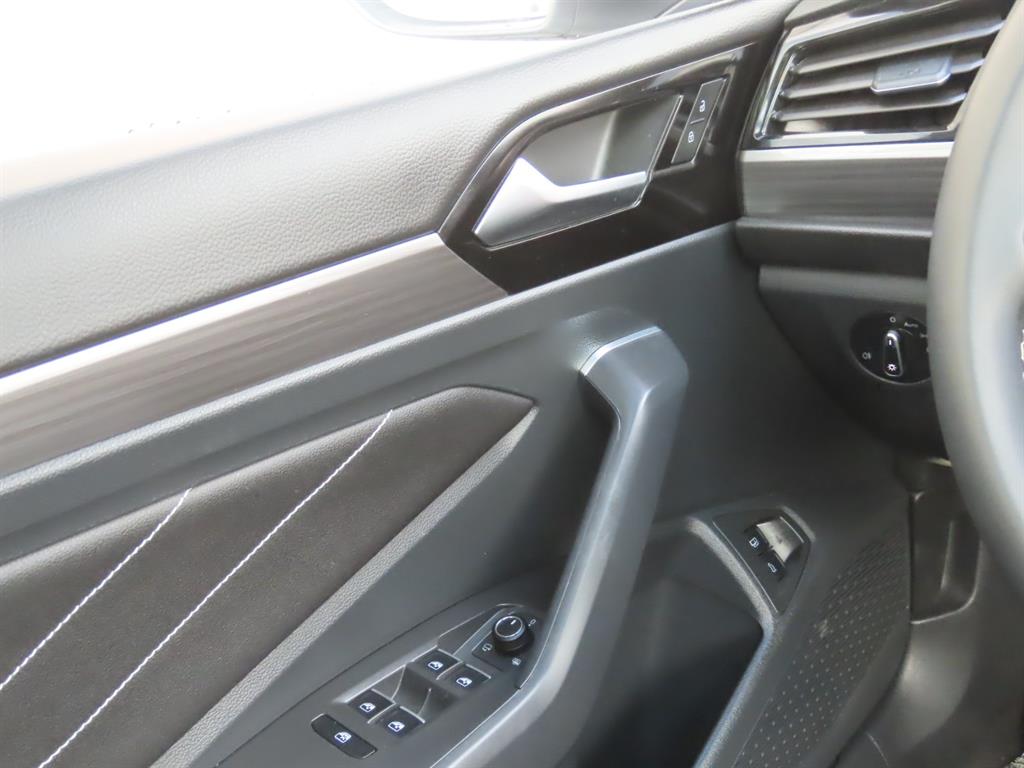 폭스바겐 제타(7세대) 1.5 TSI 프레스티지 - 이미지 3