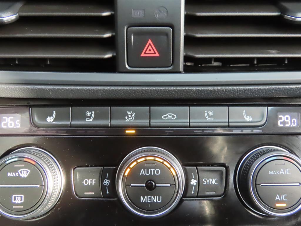 폭스바겐 제타(7세대) 1.5 TSI 프레스티지 - 이미지 16