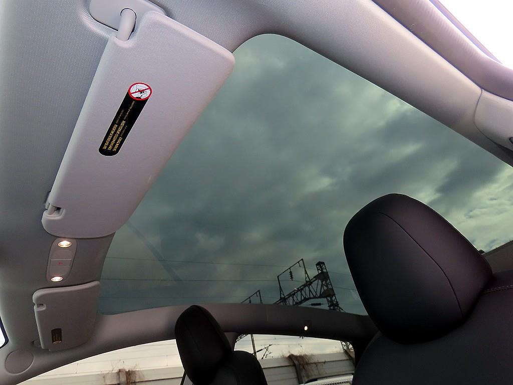 테슬라 모델 Y AWD 롱 레인지 - 이미지 3