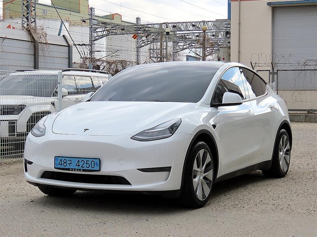 테슬라 모델 Y AWD 롱 레인지 - 이미지 4