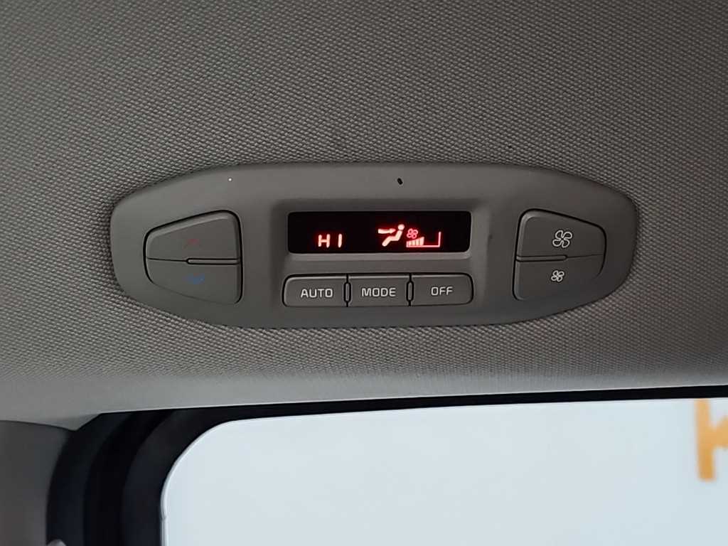 기아 더 뉴카니발 9인승 디젤 럭셔리 - 이미지 3