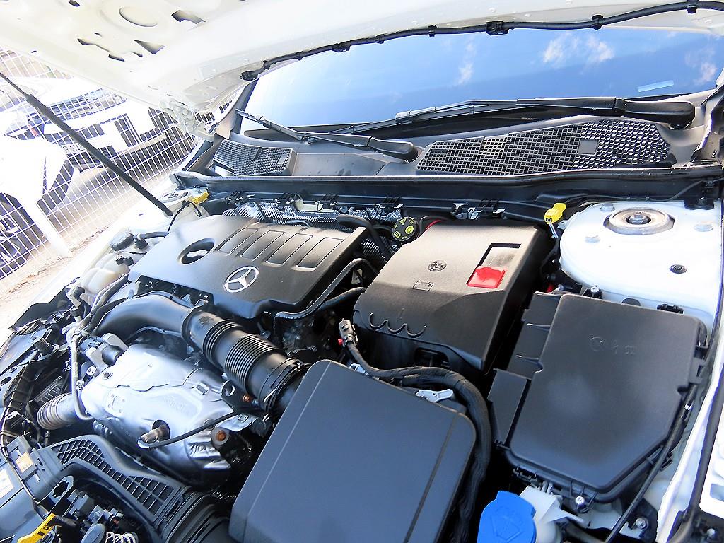 벤츠 A클래스(4세대) A220 세단 - 이미지 5