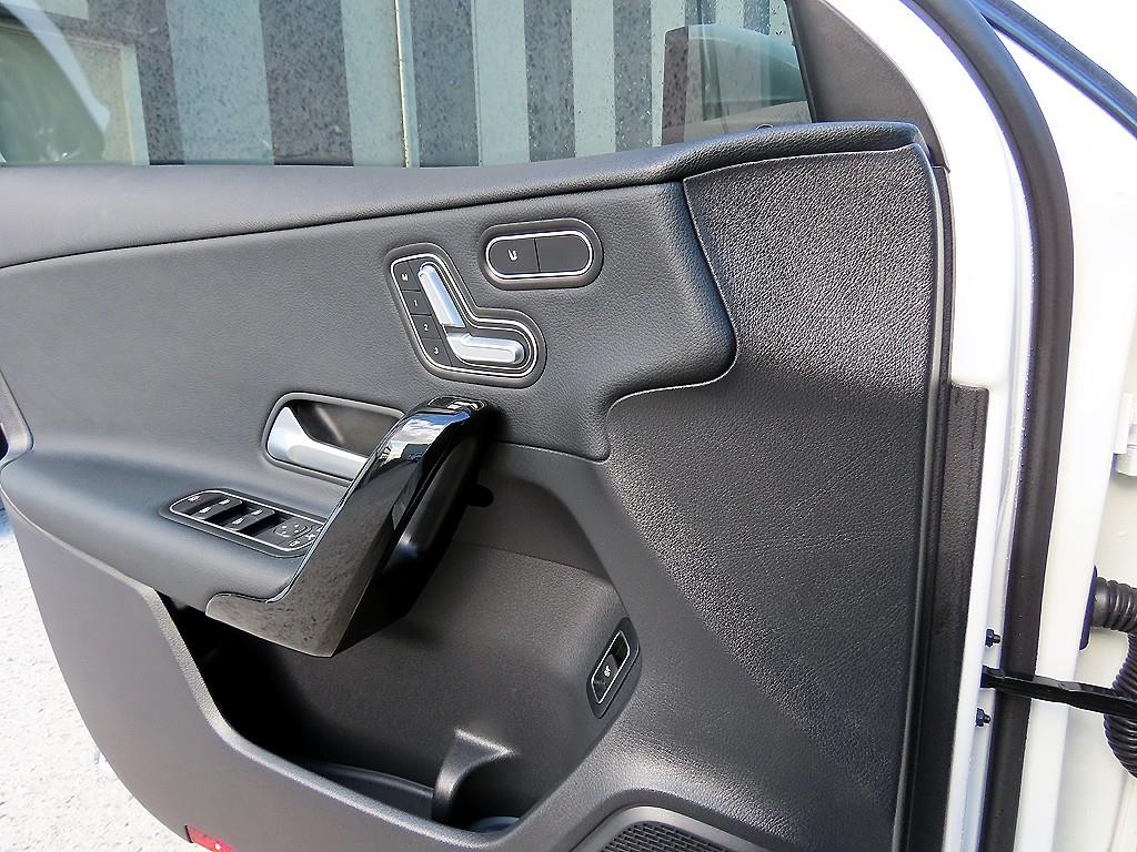 벤츠 A클래스(4세대) A220 세단