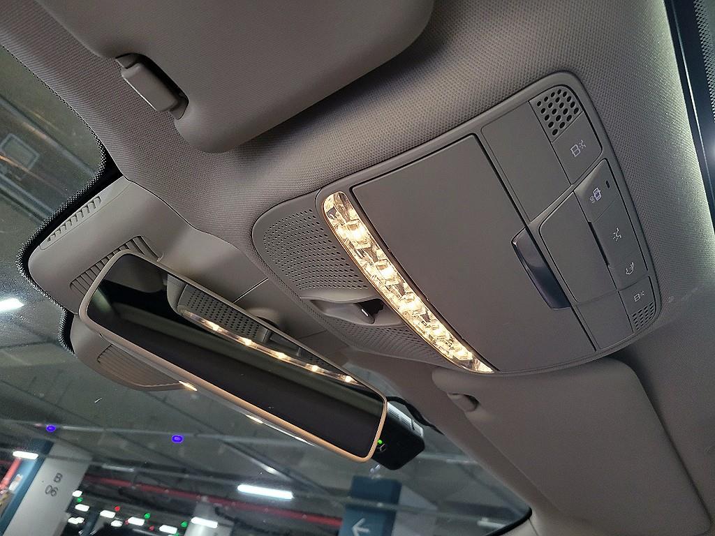 벤츠 E클래스(5세대) E220d - 이미지 9