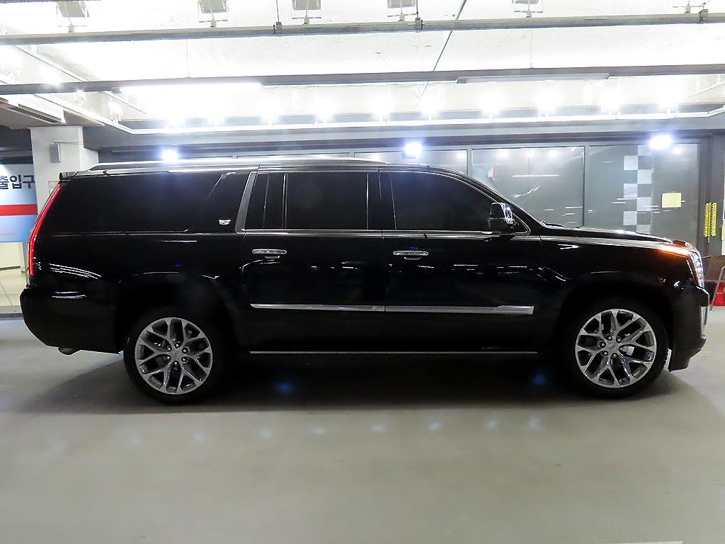 캐딜락 에스컬레이드(4세대) 6.2 V8 ESV - 이미지 17