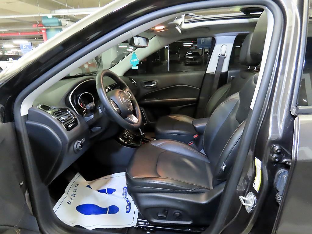 지프 컴패스(MP) 2.4 AWD 리미티드 - 이미지 17