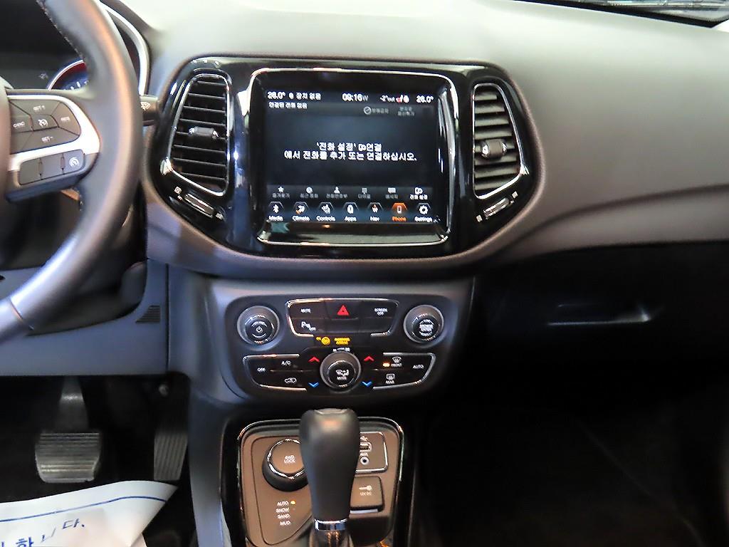 지프 컴패스(MP) 2.4 AWD 리미티드 - 이미지 7