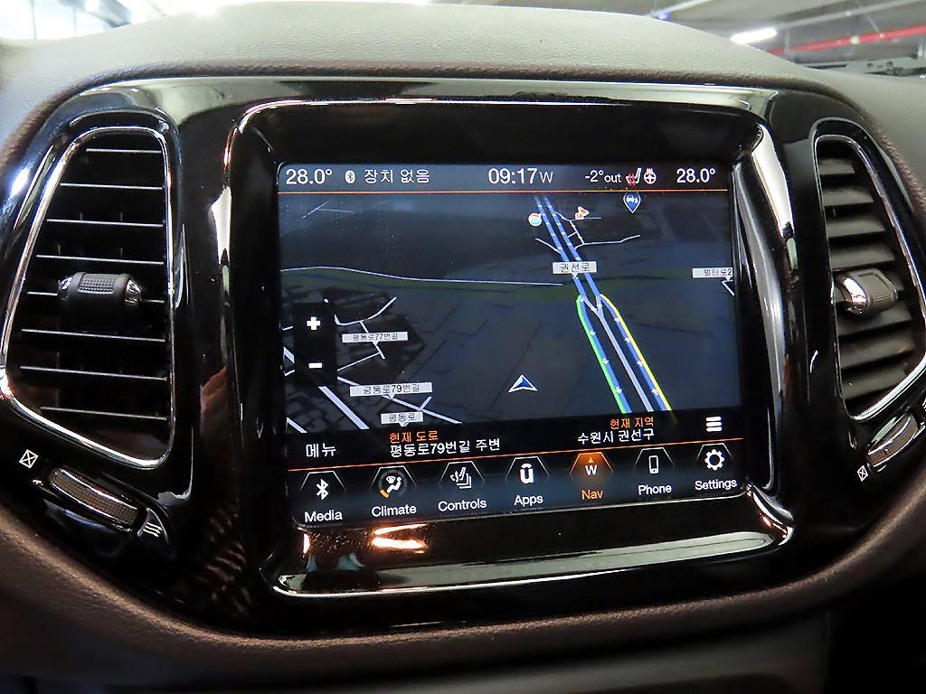 지프 컴패스(MP) 2.4 AWD 리미티드 - 이미지 11