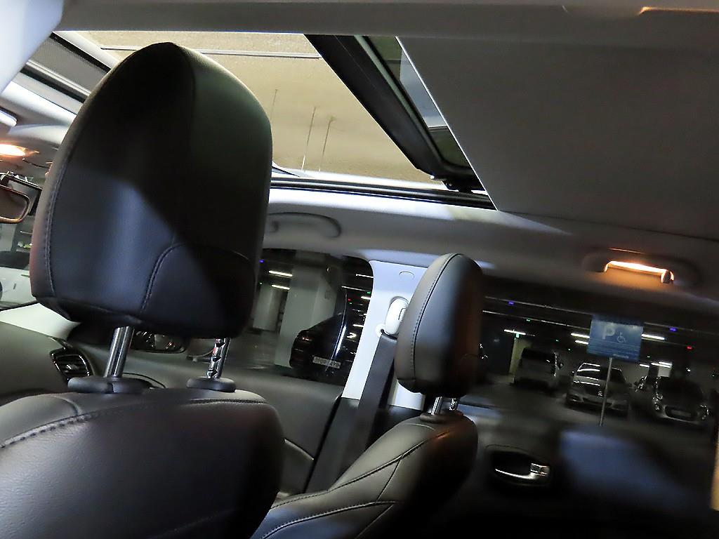 지프 컴패스(MP) 2.4 AWD 리미티드 - 이미지 9