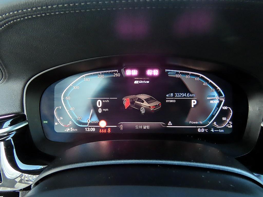 BMW 5시리즈(7세대) 530e M 스포츠팩 - 이미지 11