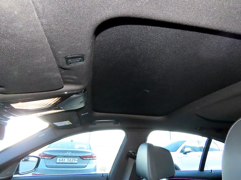 BMW 5시리즈(7세대) 530e M 스포츠팩 - 이미지 2