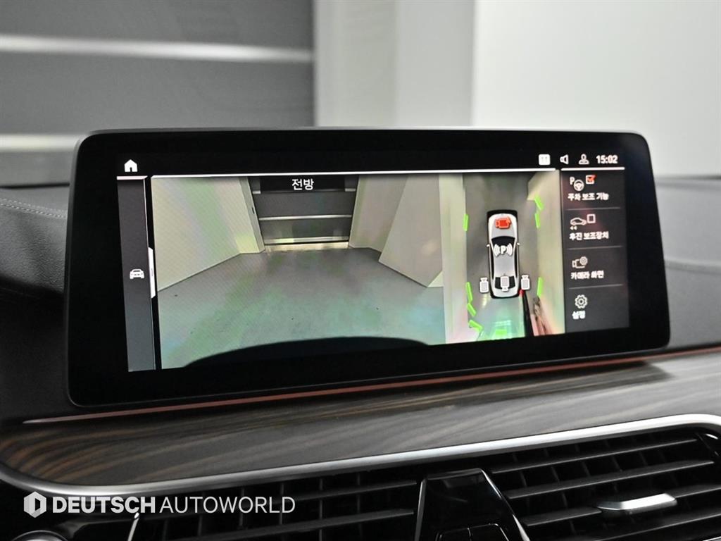 BMW 5시리즈(7세대) M550i xDrive - 이미지 8