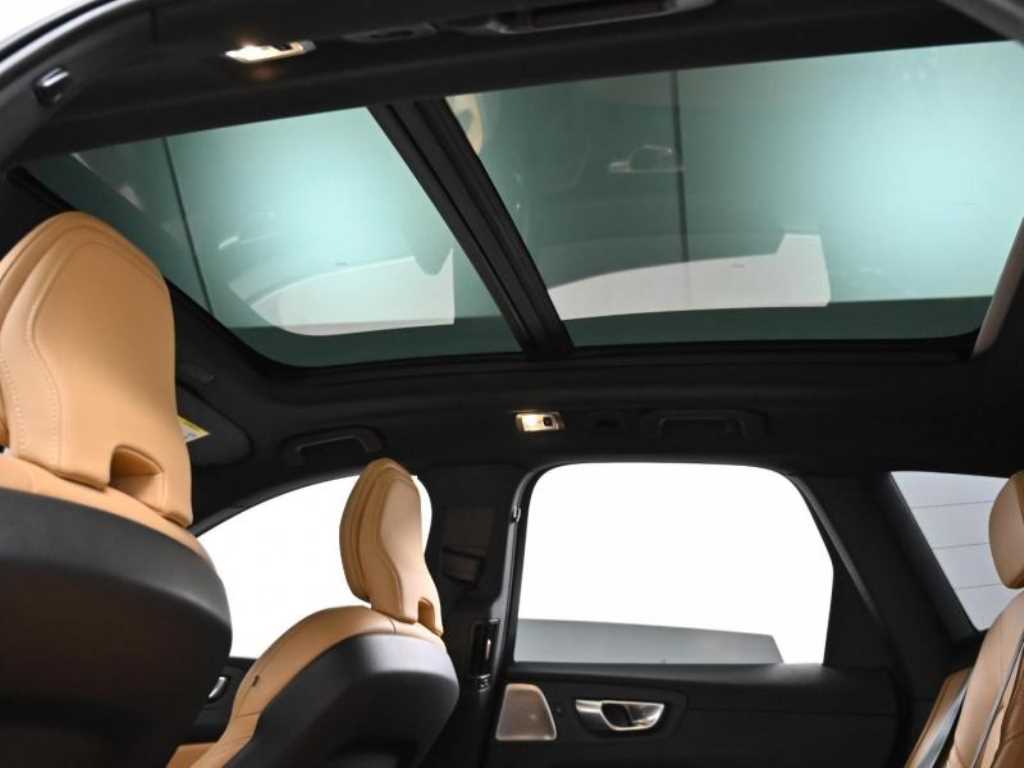 볼보 XC60(2세대) T8 AWD 인스크립션 - 이미지 19